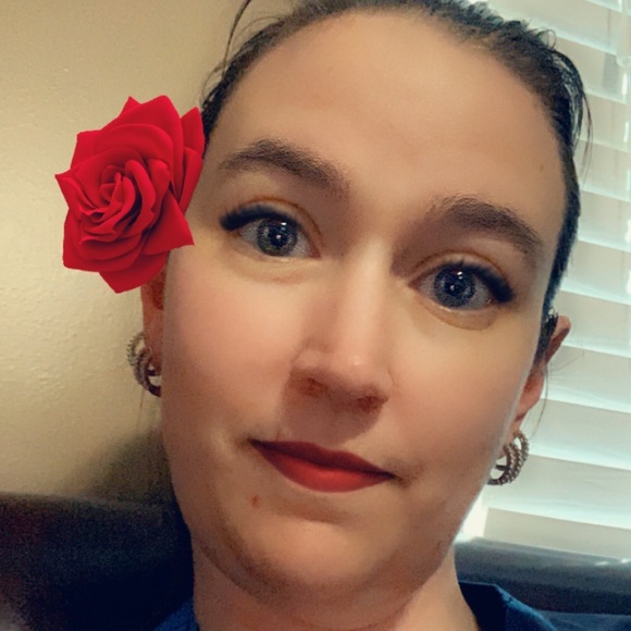 Meet your Posher, Kristen - Picture 6 of 12